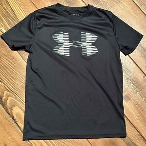 Under Armour Boy’s Black and Gray Short Sleeve Tee